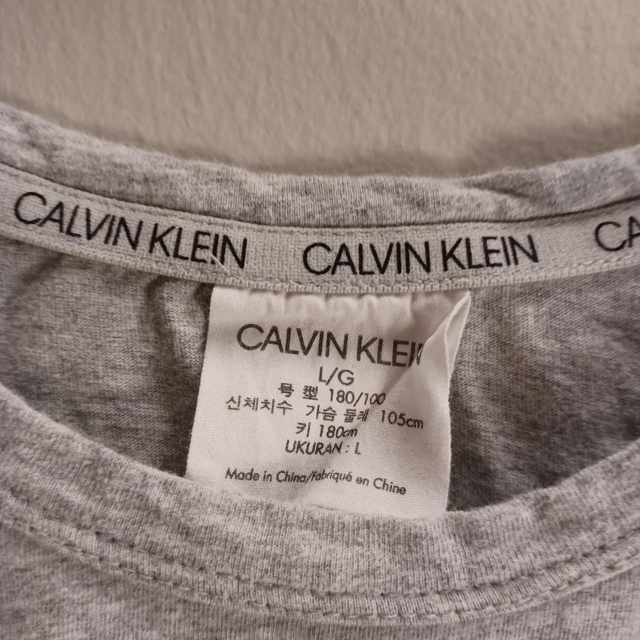 Calvin Klein T Shirt Size Large - Depop