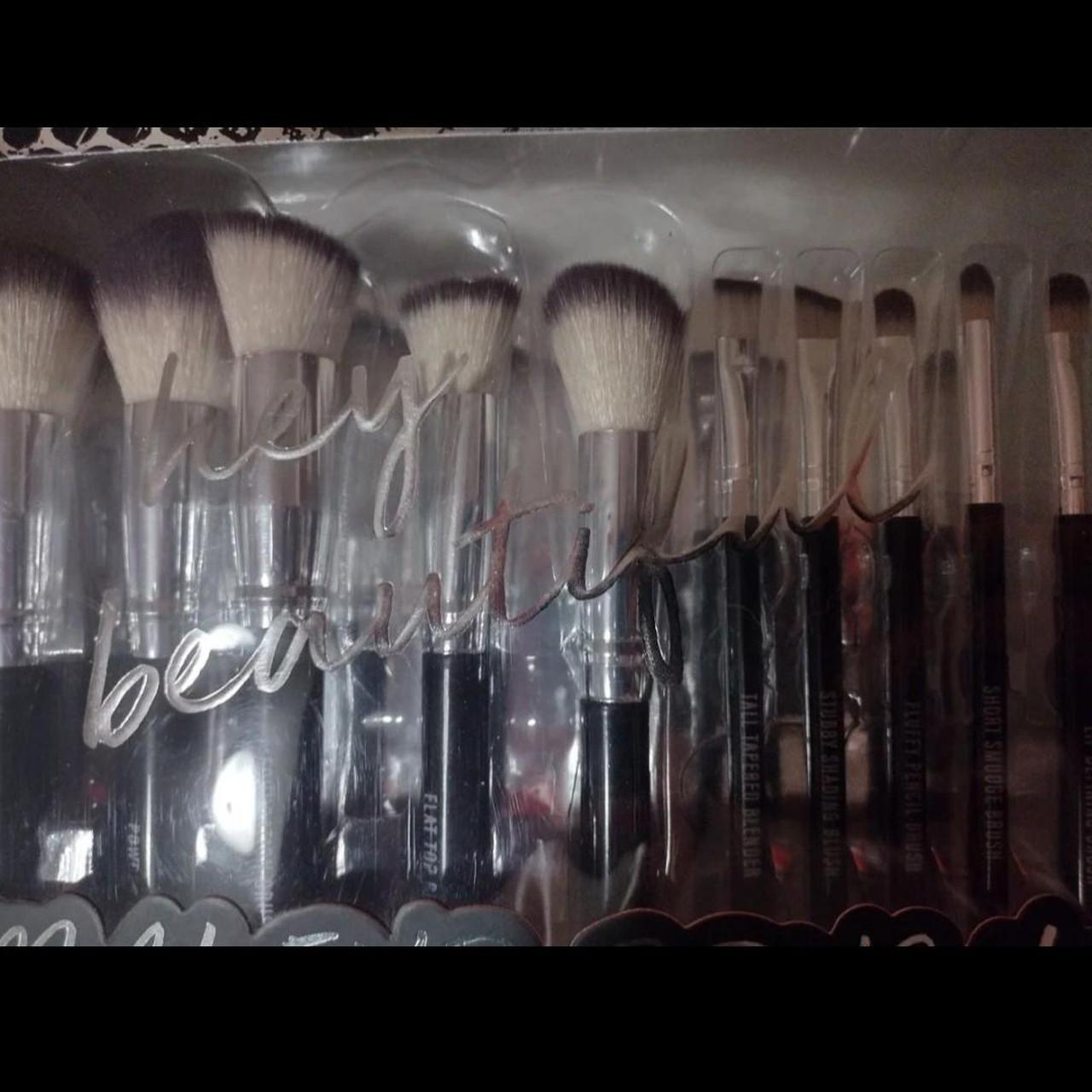 Makeup brushes gift set New still in box Variety of... Depop