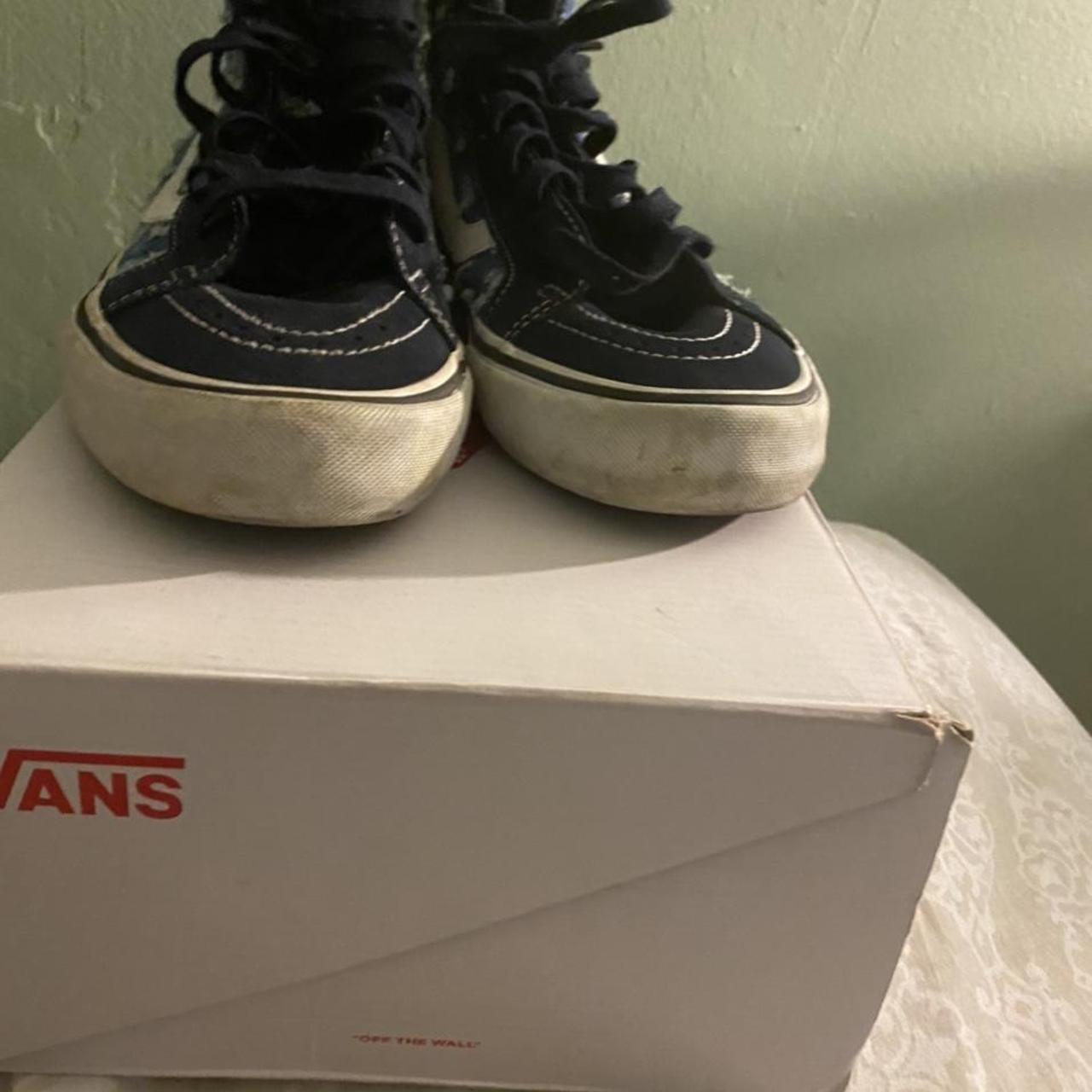 Supreme Men's Blue and White Trainers (3)