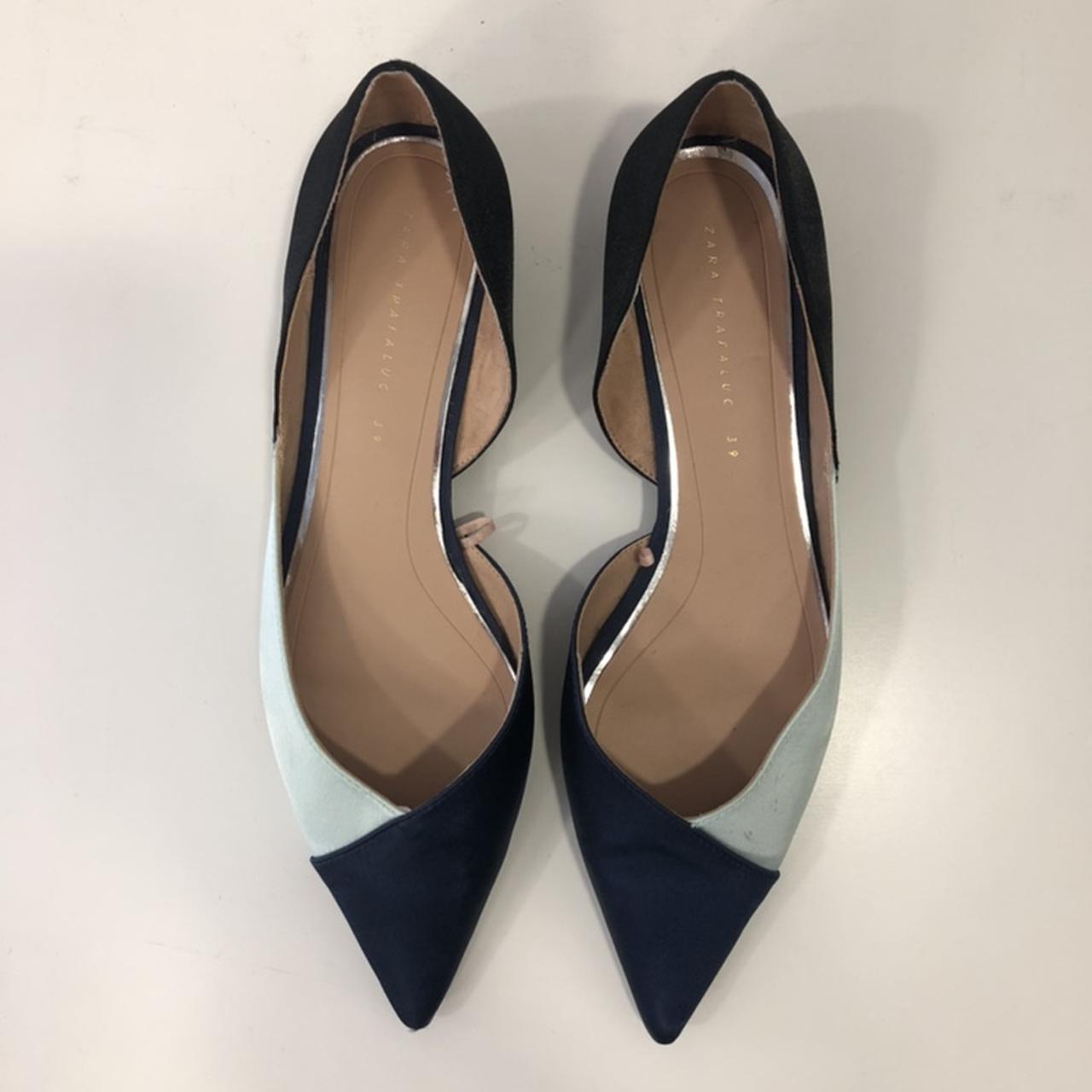 Scarpe flat ZARA, ballerine a punta in tessuto raso,... - Depop