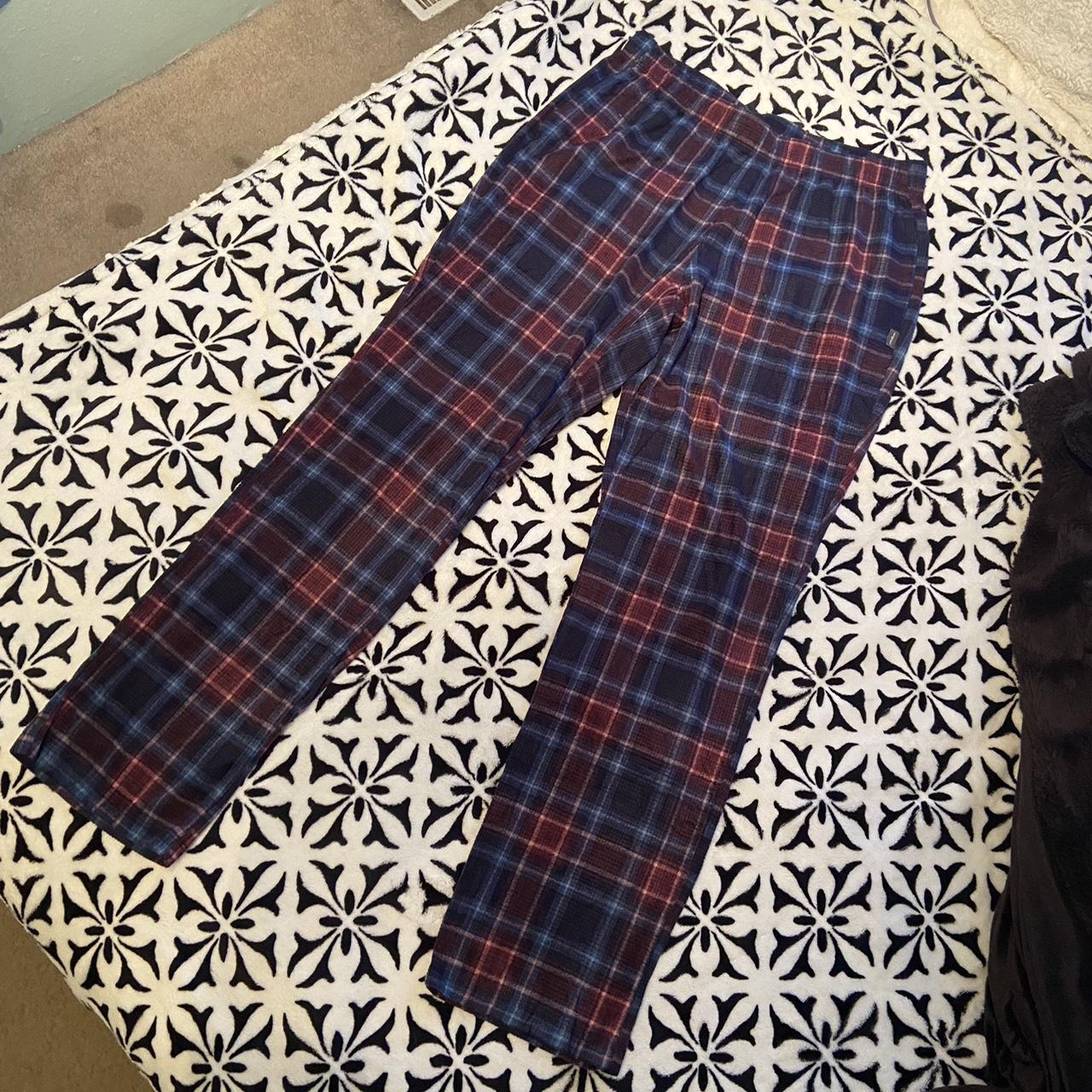 Eddie Bauer Women's Burgundy and Navy Joggerstracksuits Depop