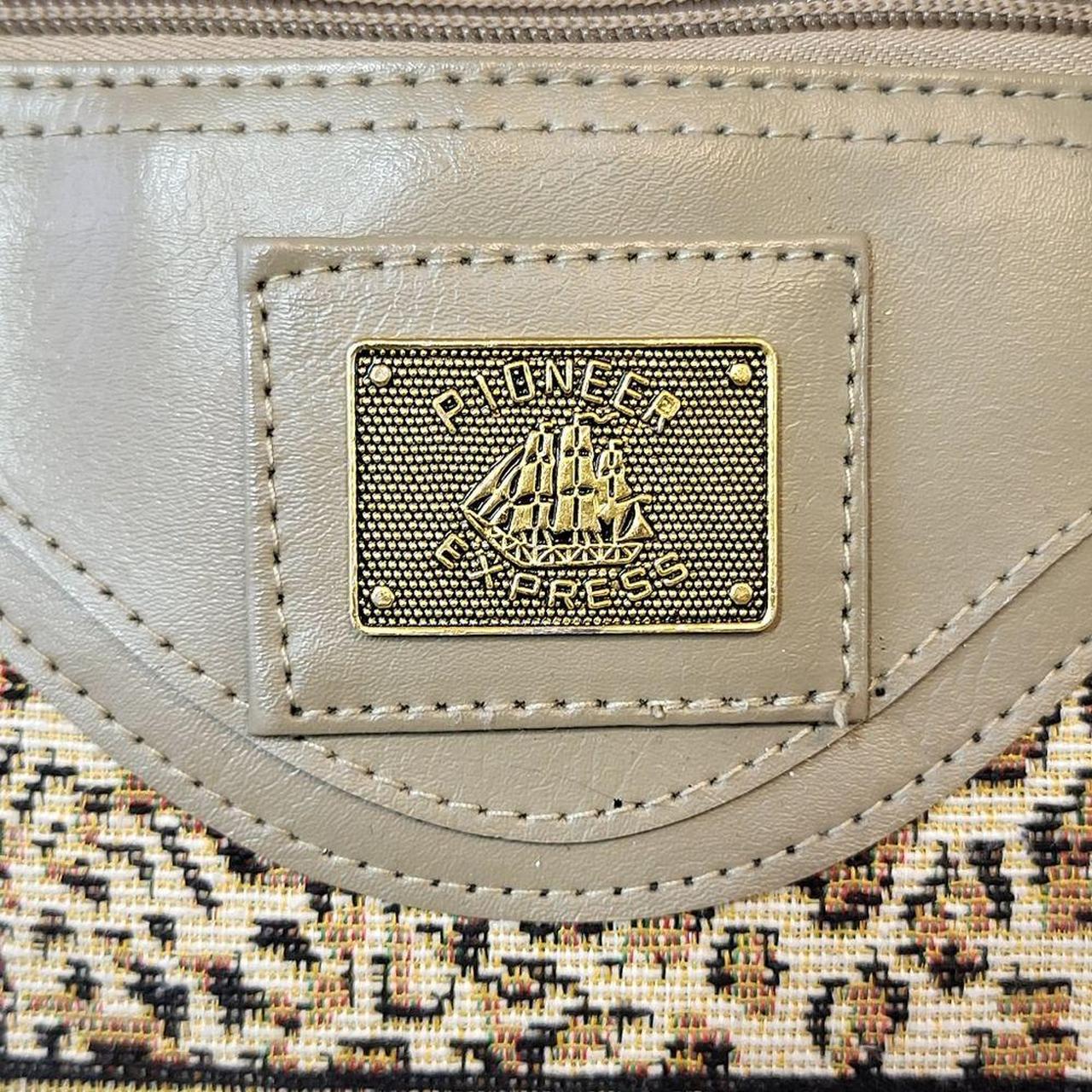 pioneer-african-safari-travel-bag-two-handles-one-depop