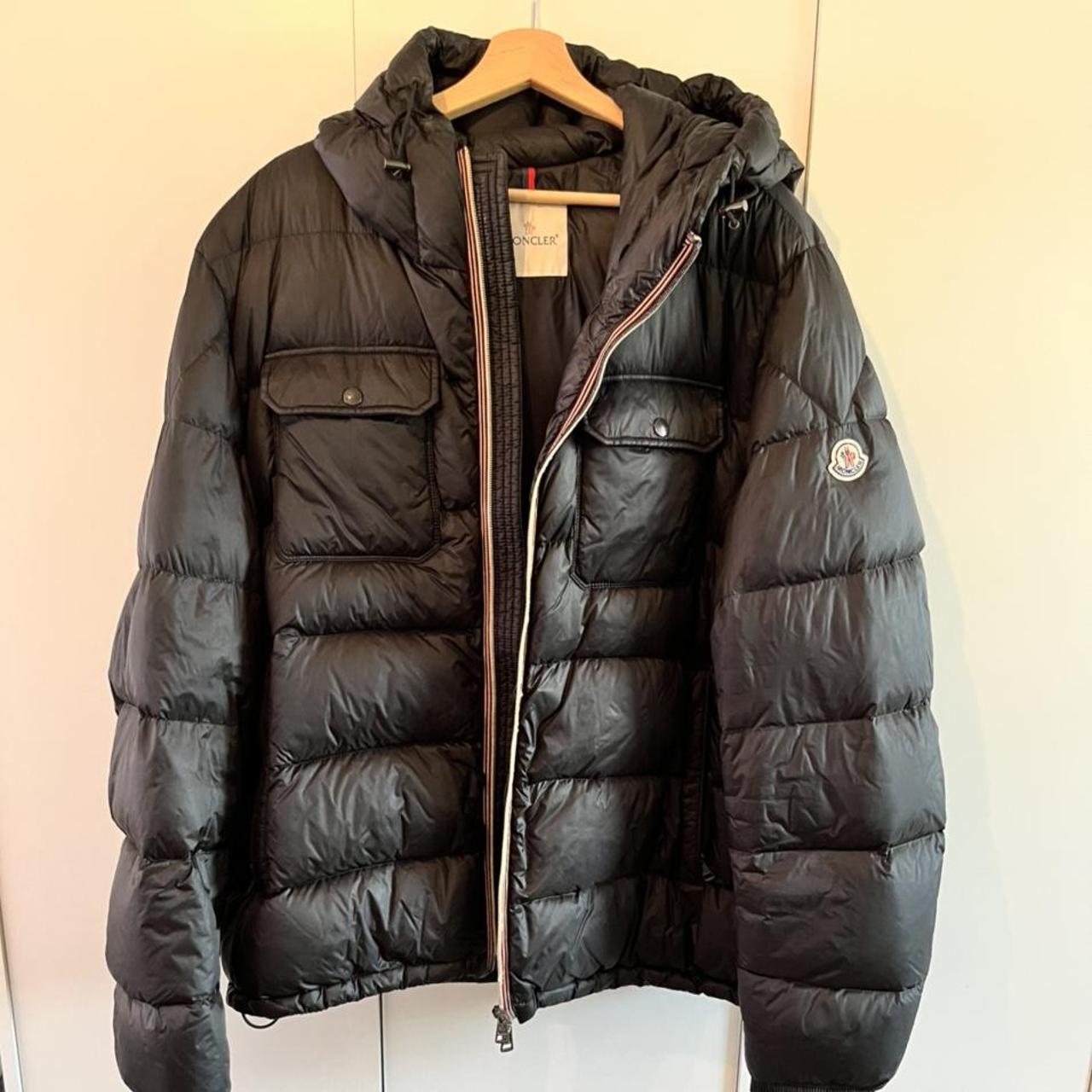 Mens Moncler Puffer Jacket. Black. - Depop