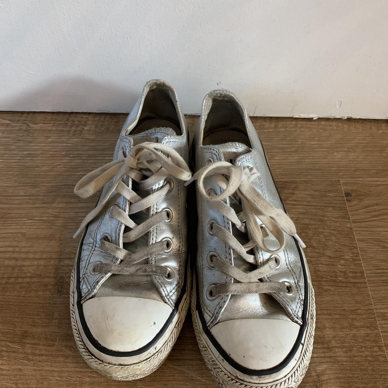 Silver converse deals size 4