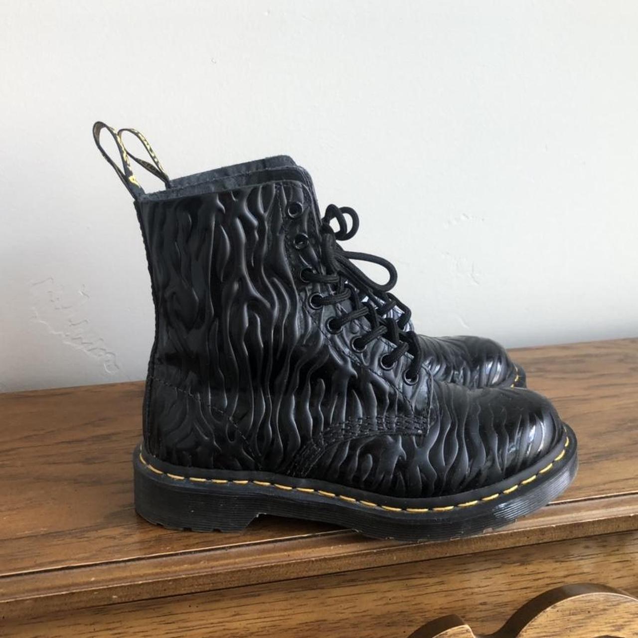 Dr Martens 1460 Pascal Zebra Martens 1460 Pascal Zebra Doc Martens