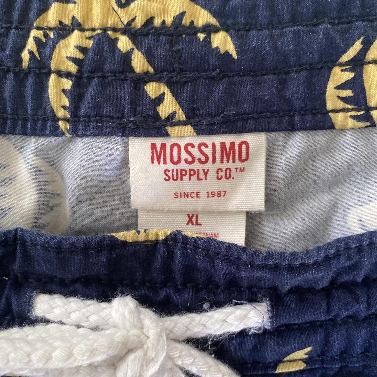 Mossimo Men's Navy and Yellow Shorts (2)