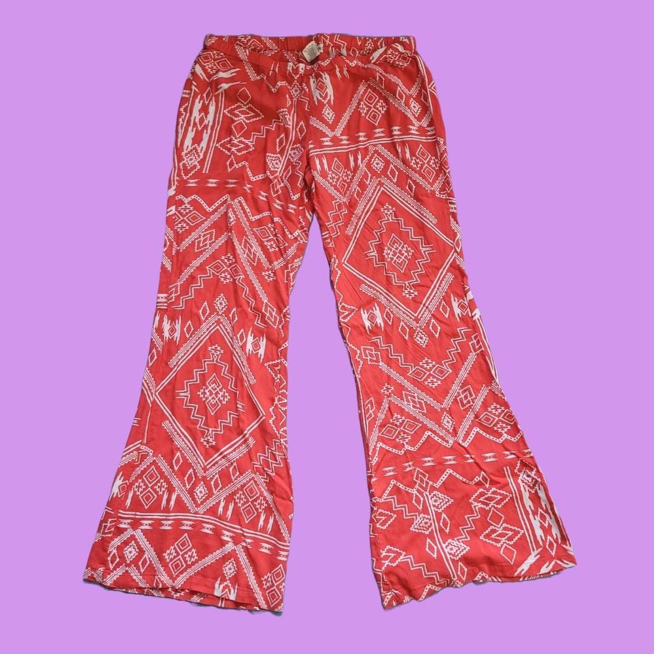 Billabong flare pants Super cute stretchy waist... - Depop