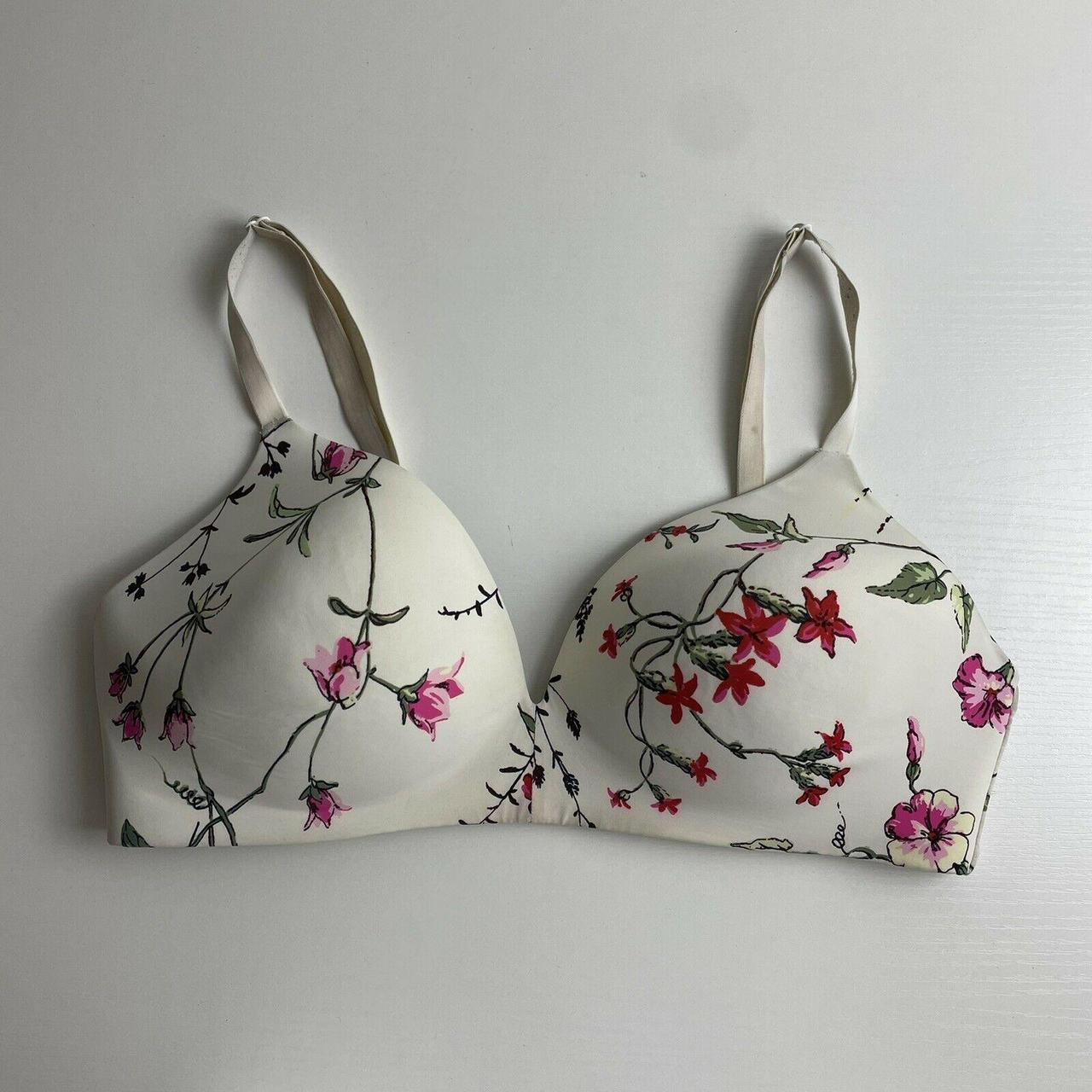 Gap Women's White Bra Depop
