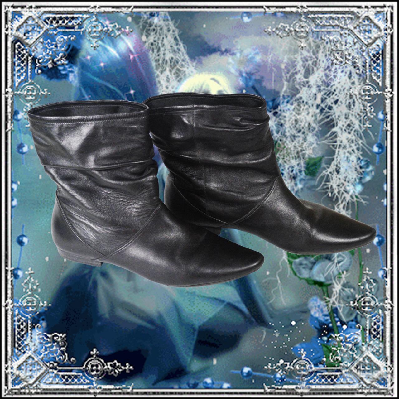 pointed flat boots