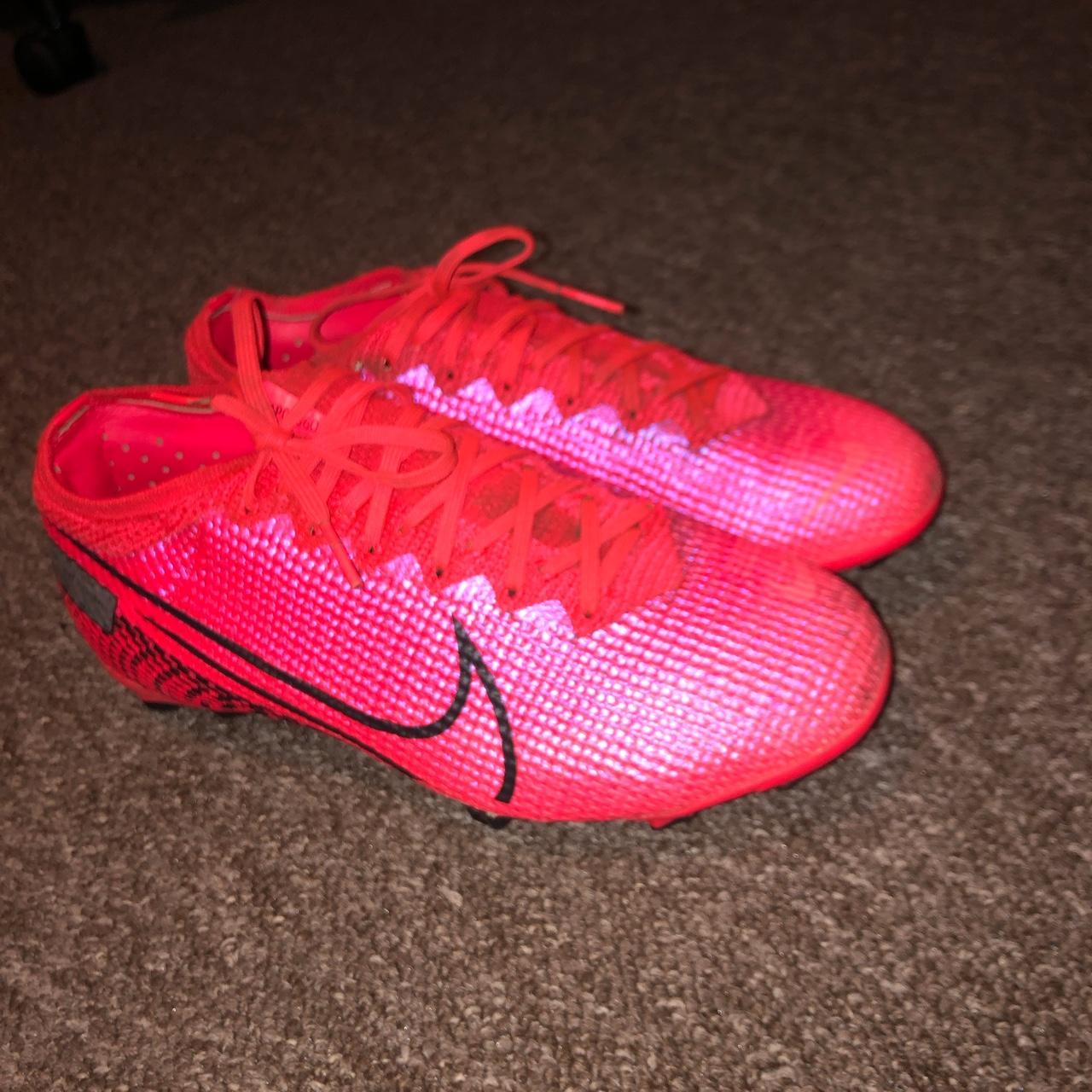 Nike Men's Pink Boots | Depop