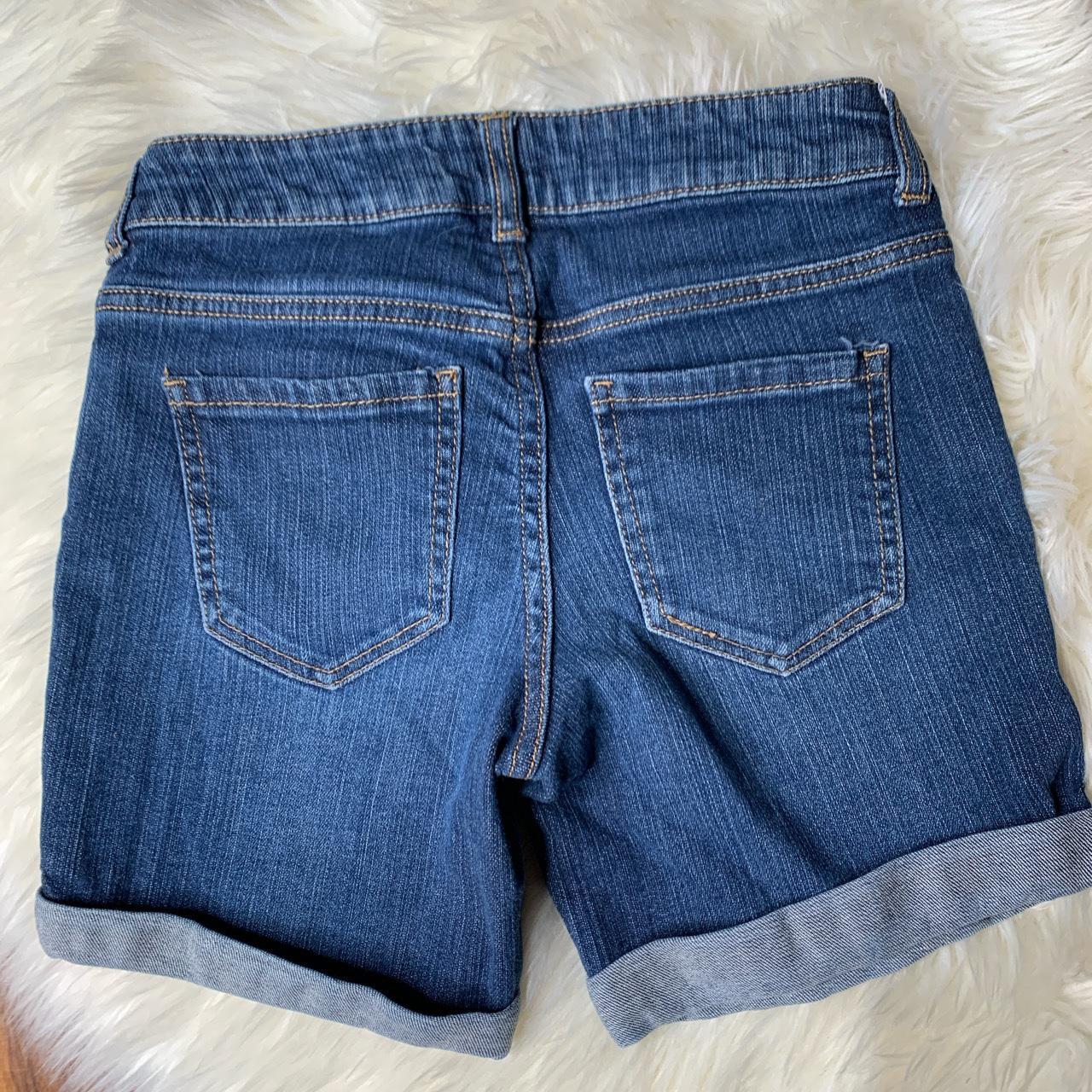 Y2k low rise Bermuda skater surfer jean shorts size... - Depop