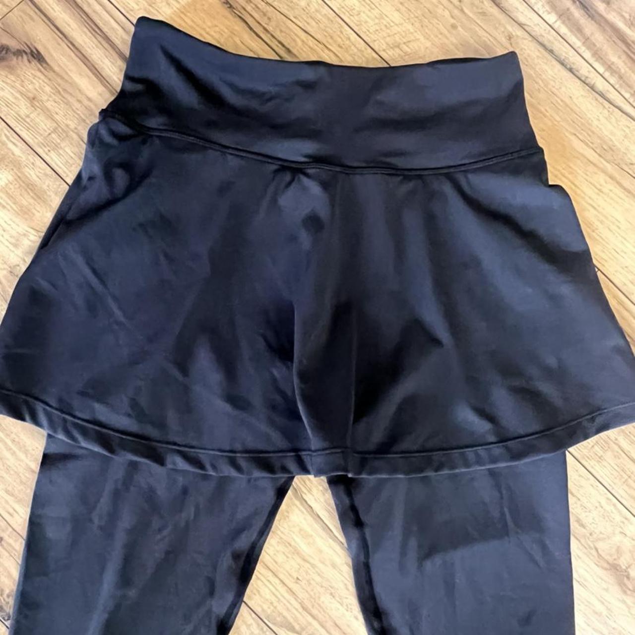 Anivivo size medium black skirted leggings in - Depop