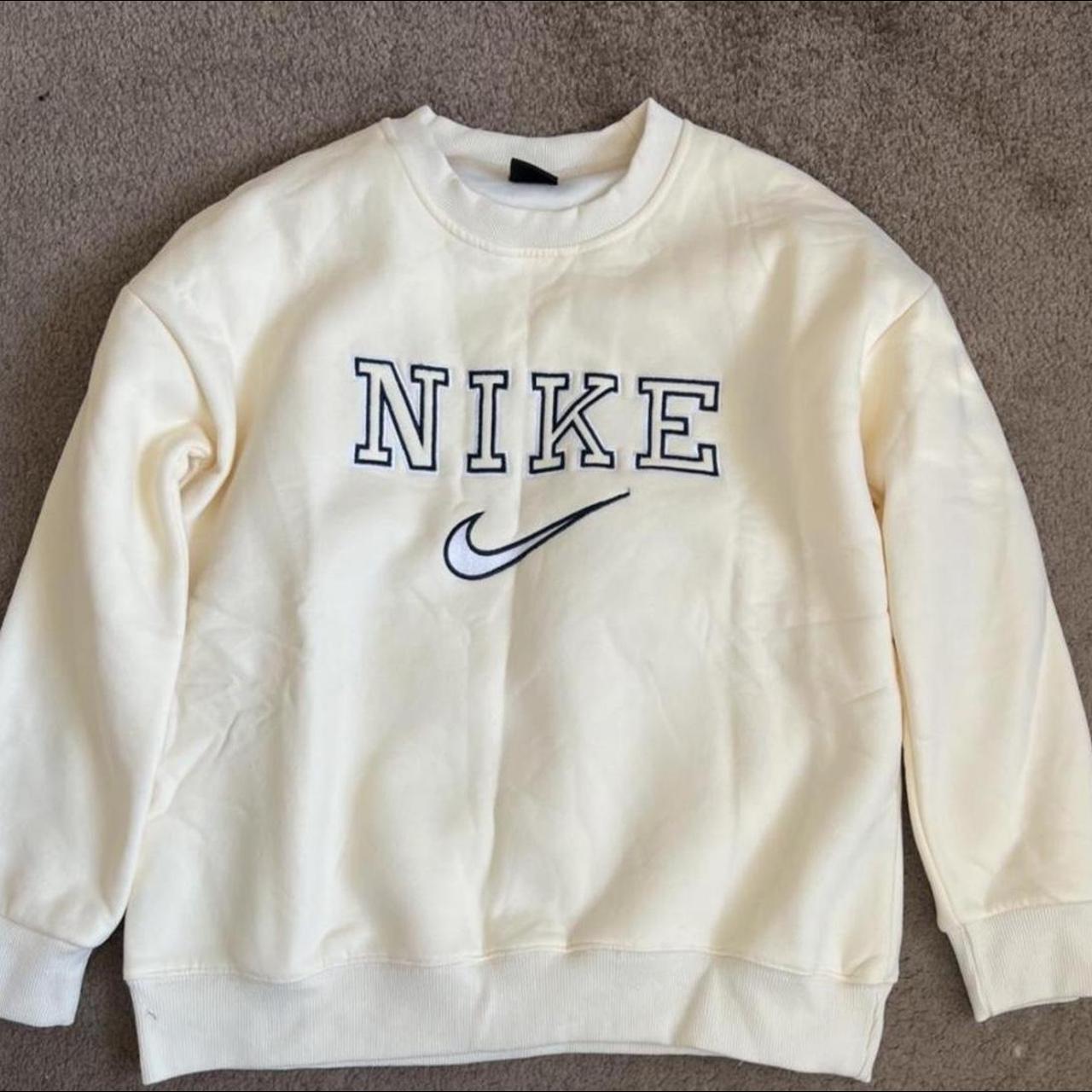 Nike Men's Cream Sweatshirt |