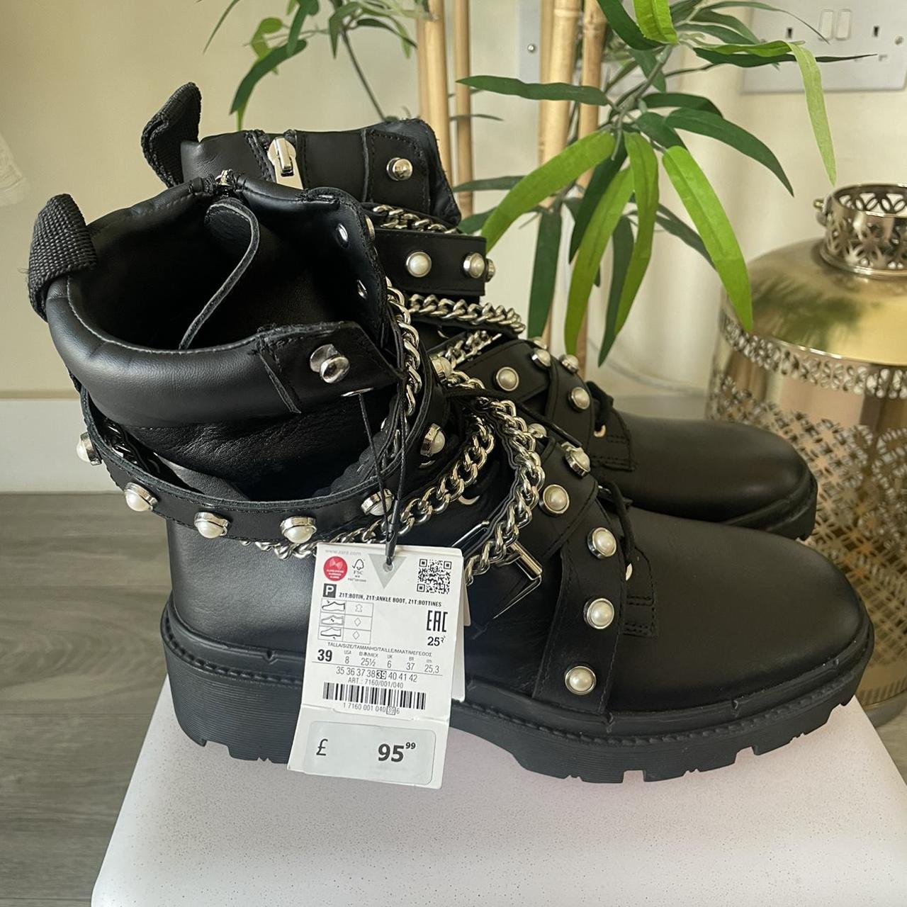 Zara Women's Black Trainers Depop
