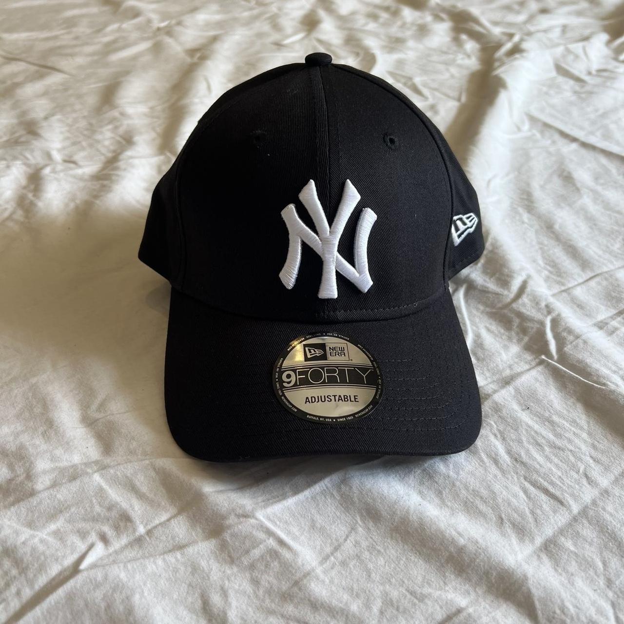 New York NY Yankees Black Adjustable 9Forty Cap Hat... - Depop