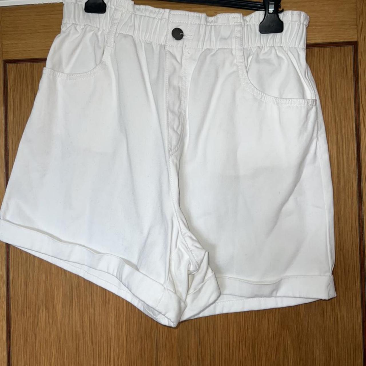 H&M Women's White Shorts Depop