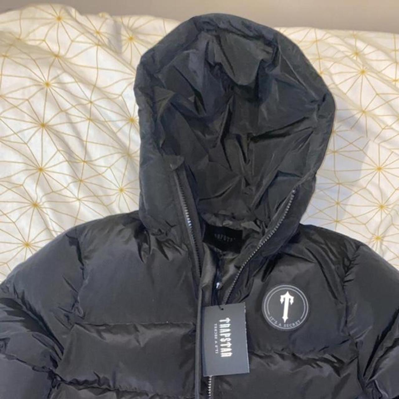 TRAPSTAR IRONGATE DETACHABLE HOODED PUFFER... Depop