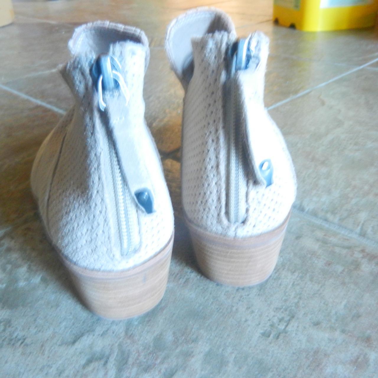Dolce Vita Women's Tan Boots (3)
