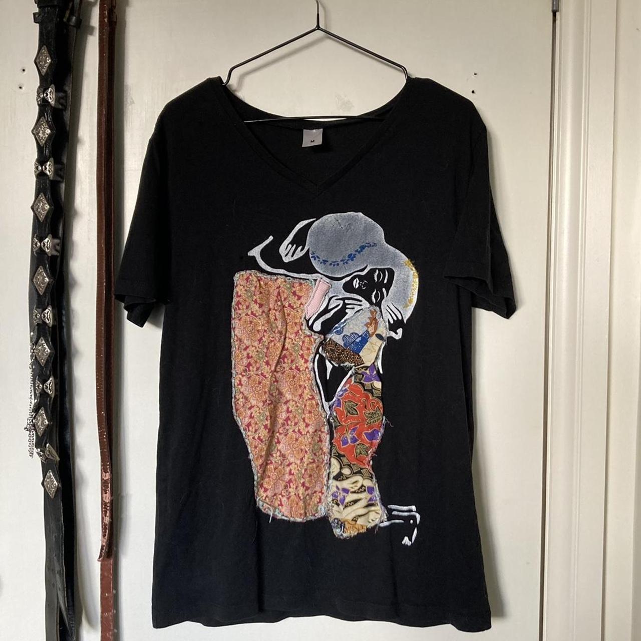 Klimt ‘The Kiss’ Collage Tee Black cotton V-neck... - Depop