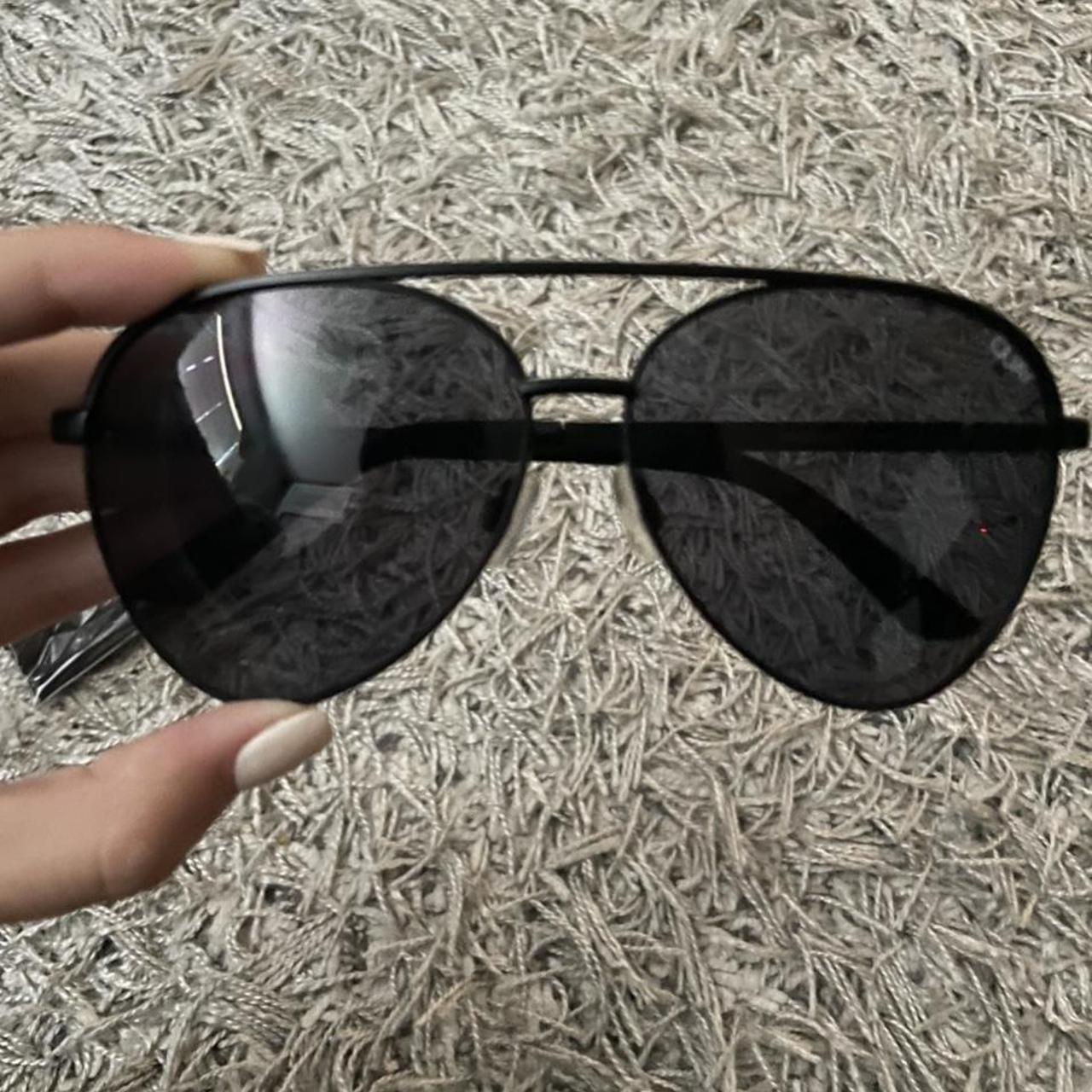 Quay Australia Women's Black Sunglasses Depop