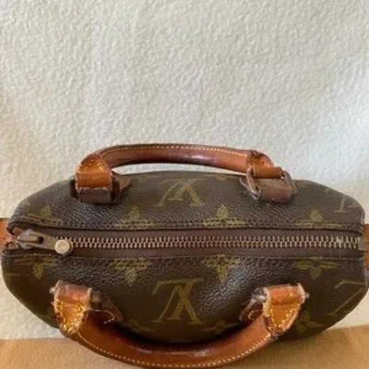Louis Vuitton small canvas speedy bag from 2001. In - Depop