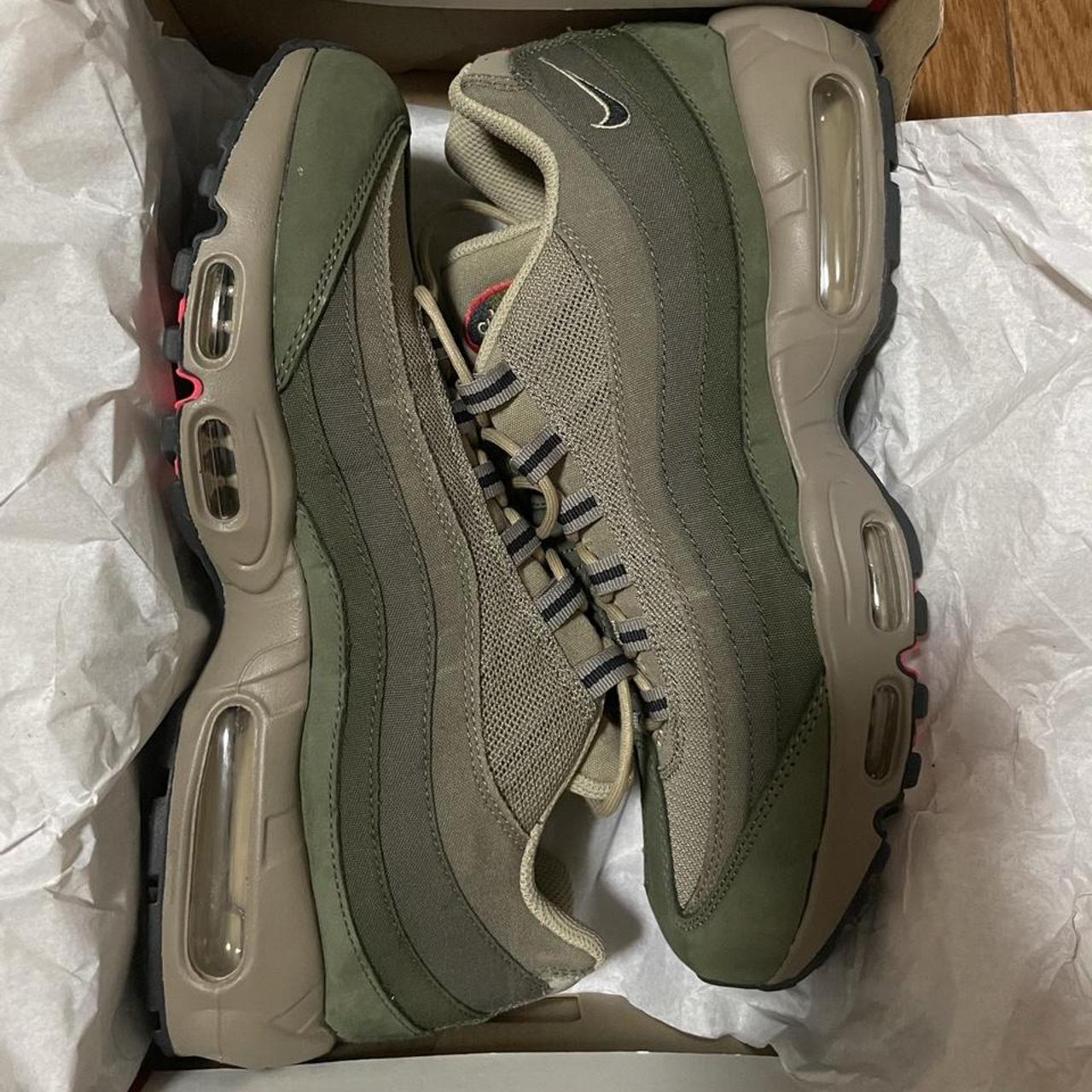 Nike air max 95 hotsell premium olive