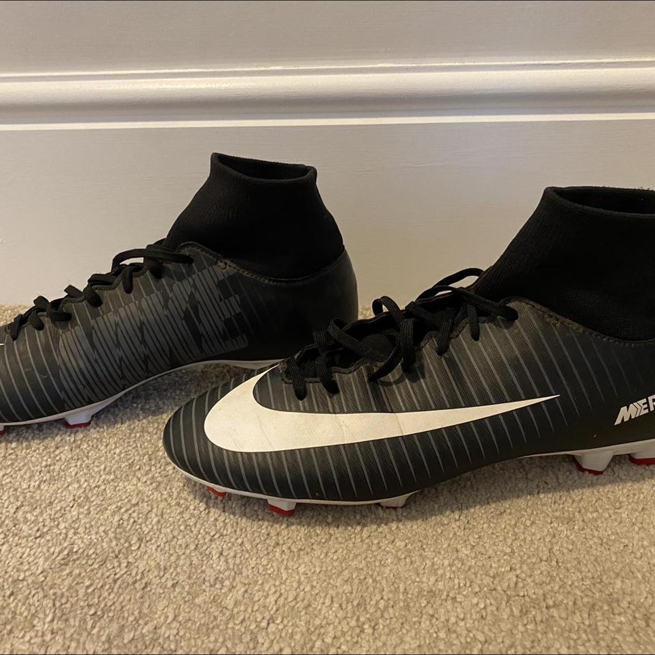 mens nike black football boots