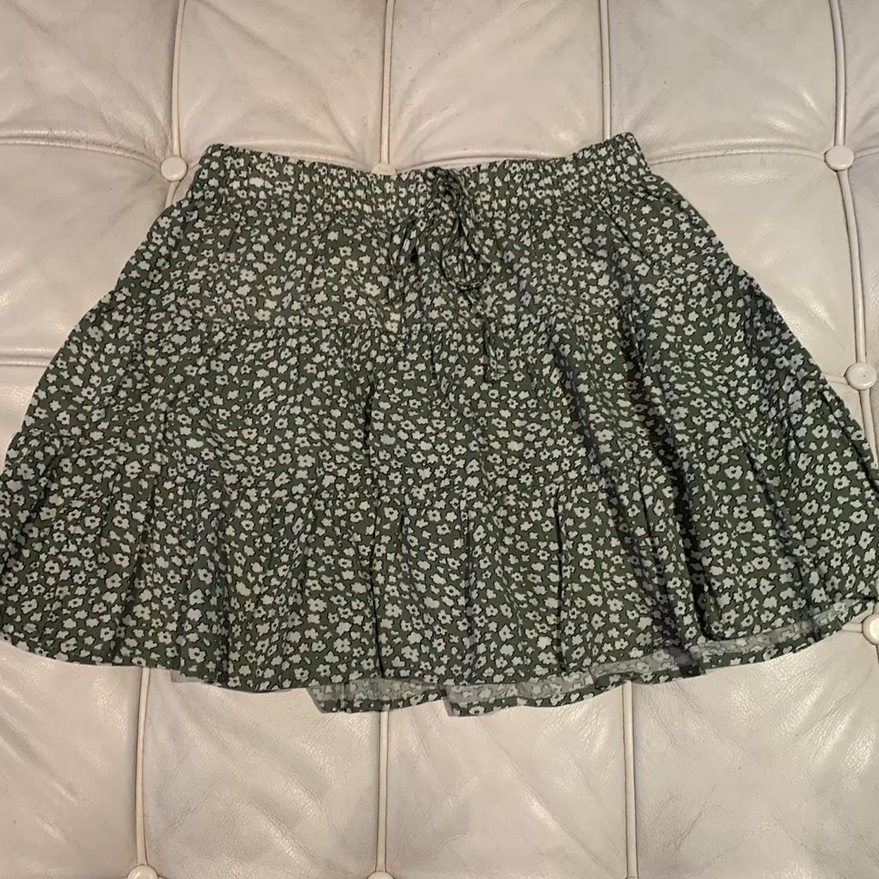 Green flower print skirt from shein with white... - Depop