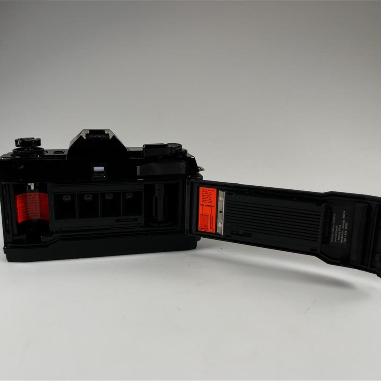 Product Image 3 - Nishika N8000 3D Film Camera

Mint