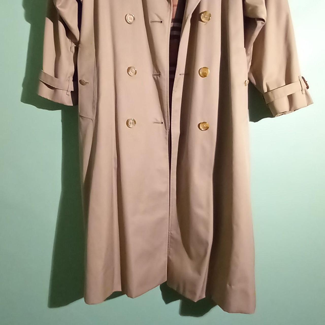 Burberry Women's Coat Depop