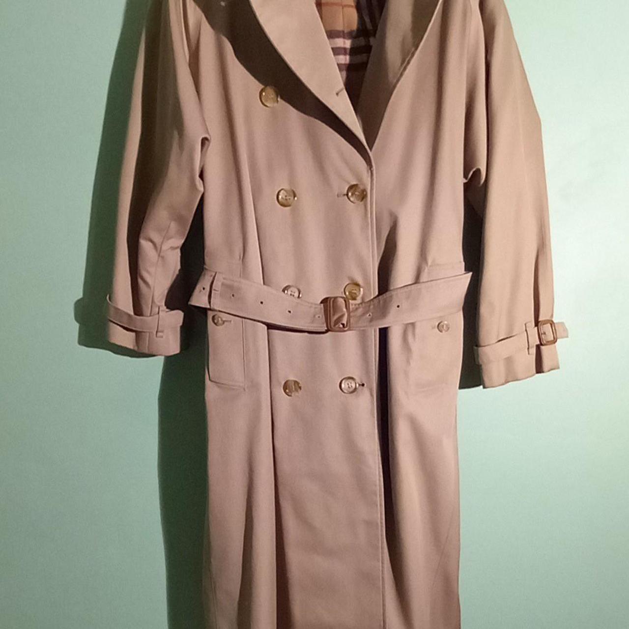 Burberry Women's Coat Depop