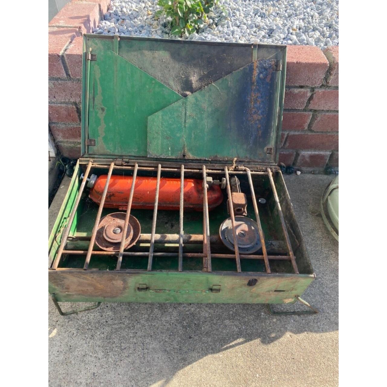 Coleman Classic 2-Burner Propane Stove Pre Owned - Depop