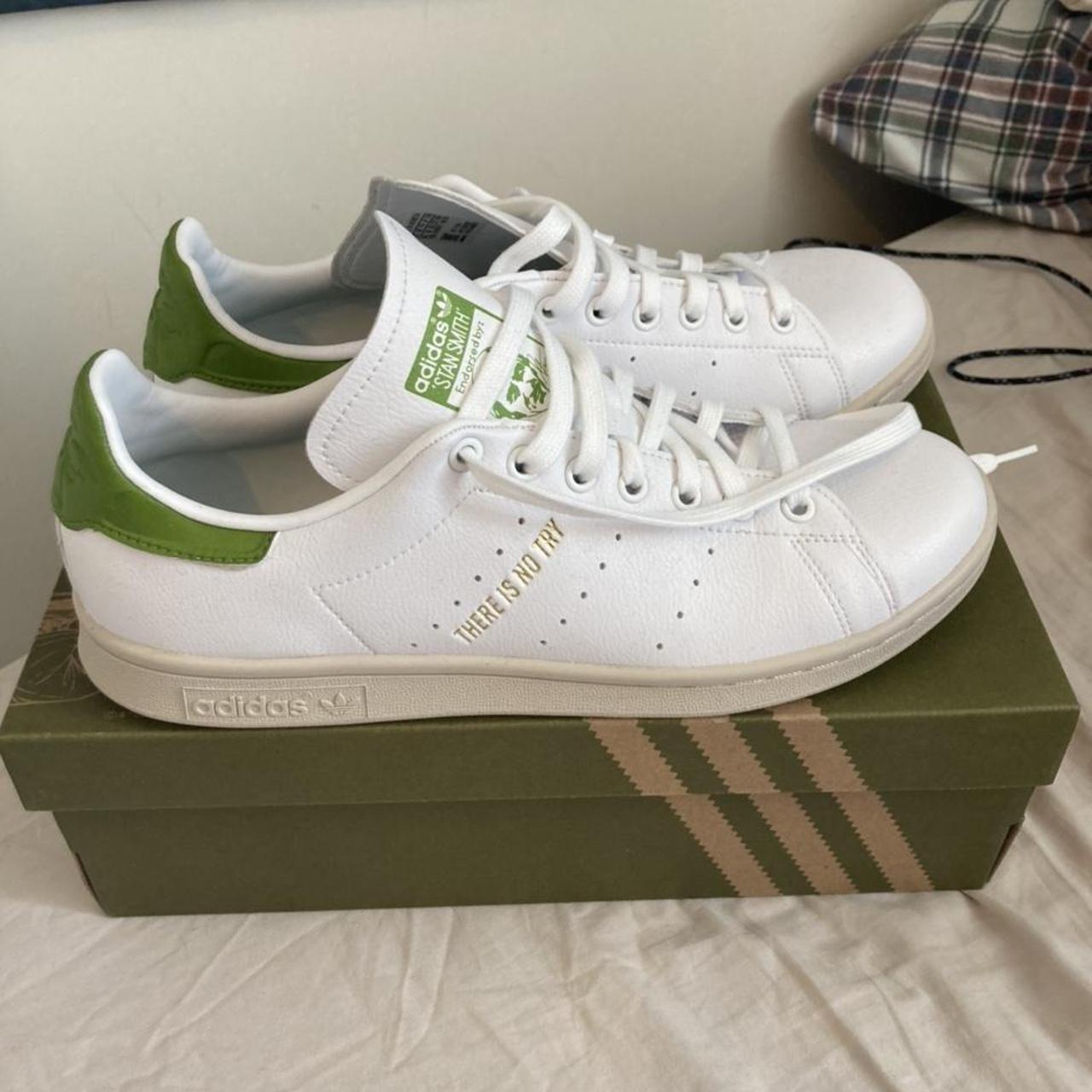 Adidas stan smith x Star Wars Uk 9 10/10 condition... - Depop