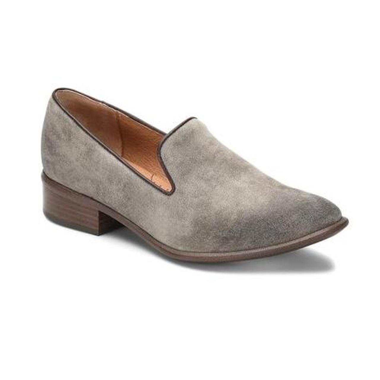 Soffe Women's Grey Loafers | Depop