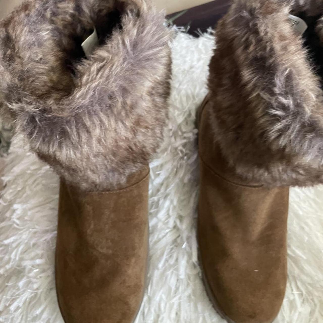 minnetonka boots womens