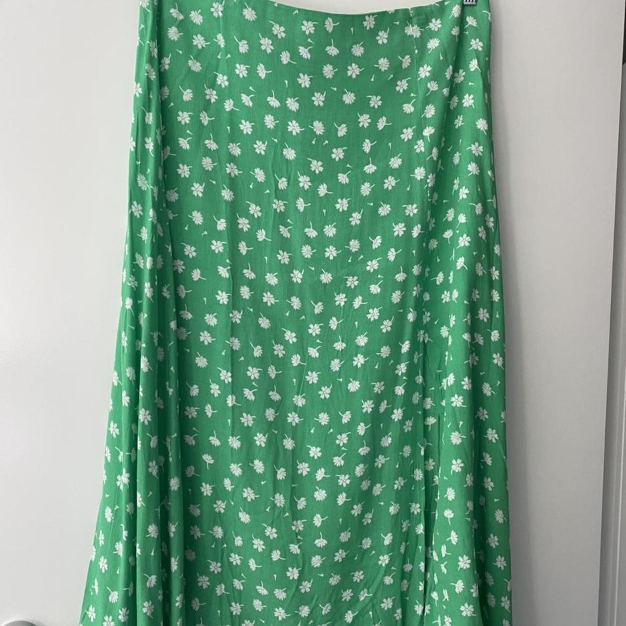 Dotti bright green floral midi skirt Selling... Depop