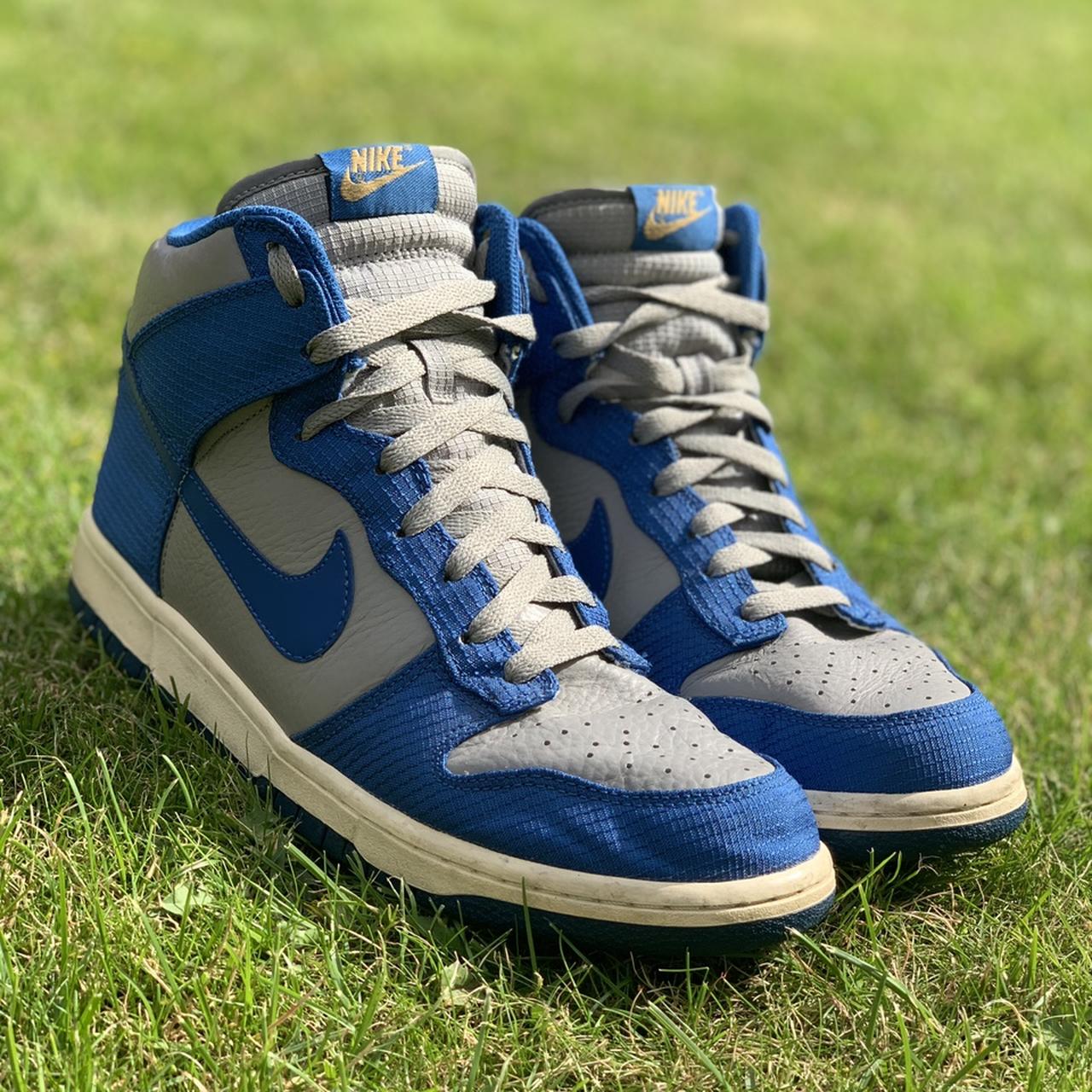 Royal blue and shop green nike dunks high