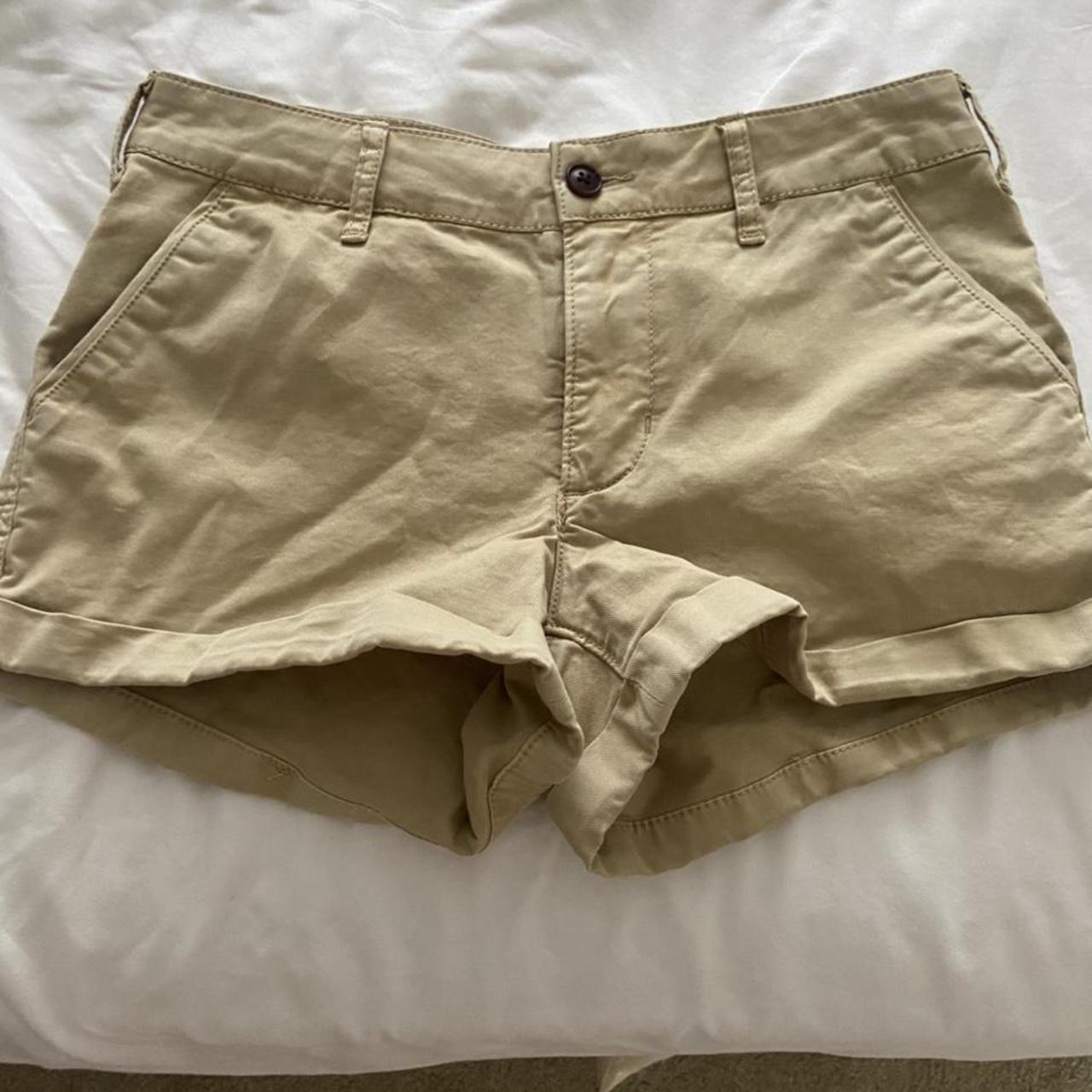 Abercrombie and Fitch beige shorts. Amazing... - Depop