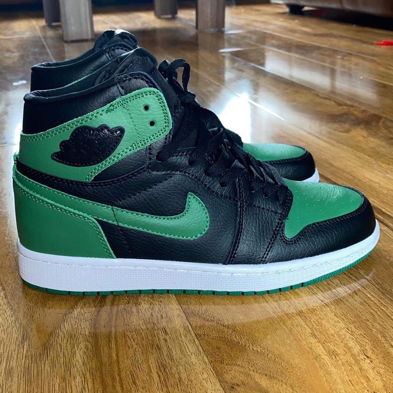 Jordan Men's Green Trainers | Depop