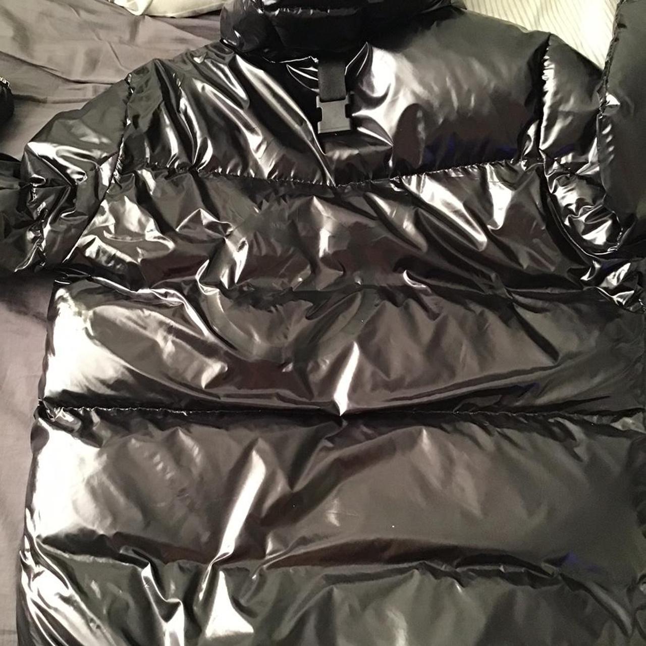 Moncler puffer jacket no receipt selling due to its... - Depop
