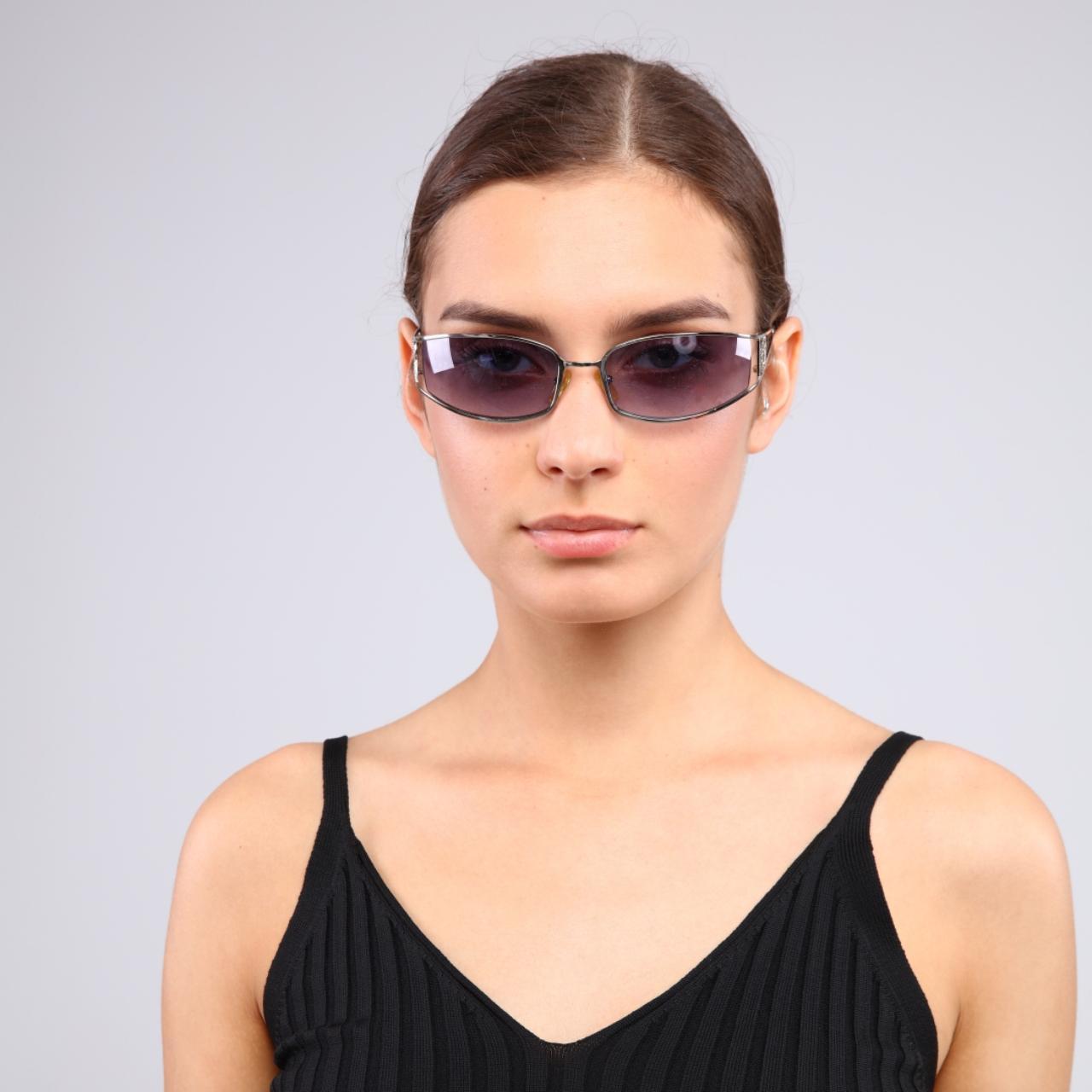 Nina Ricci Women's Grey Sunglasses (2)