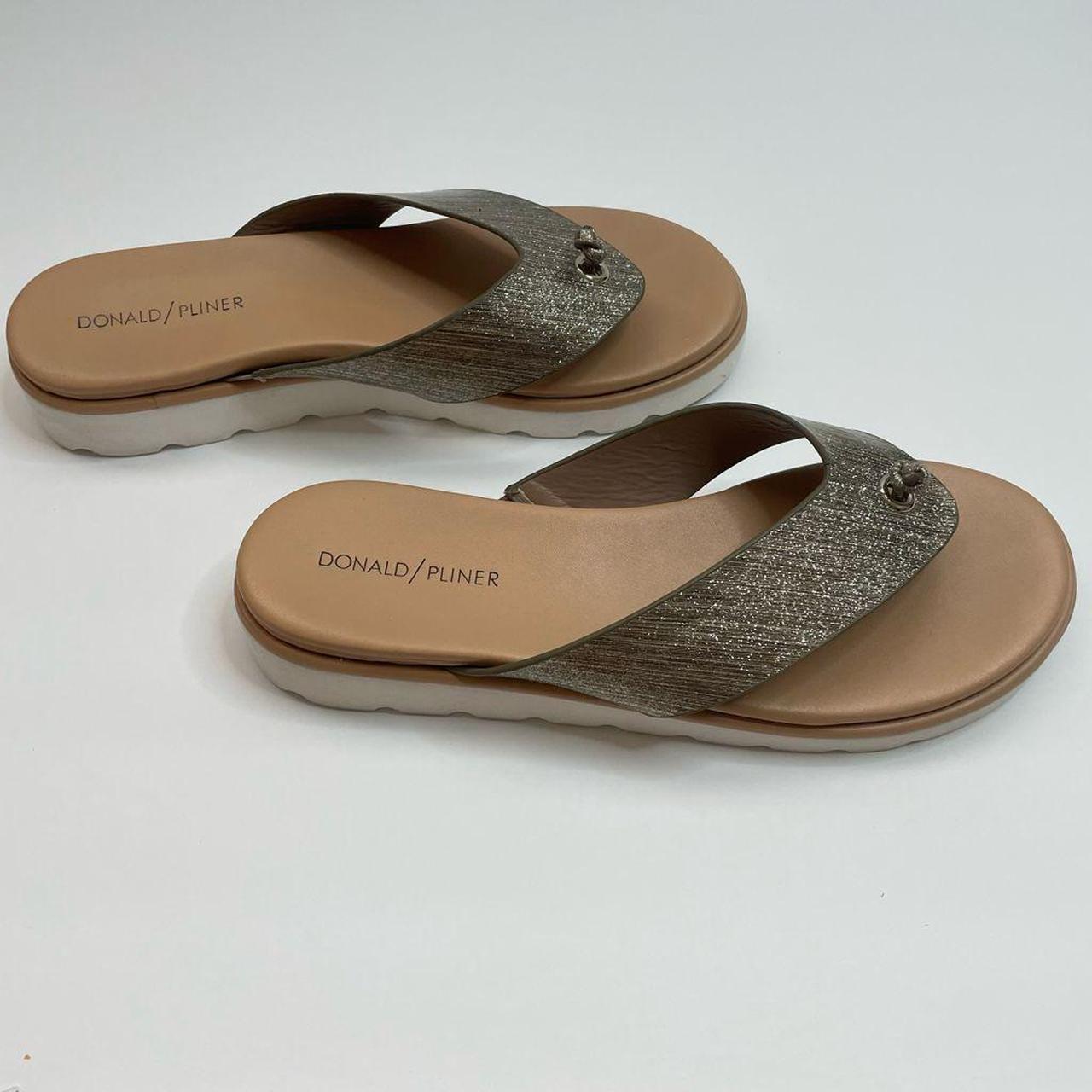 Product Image 4 - Leanne Metallic Sandal by Donald