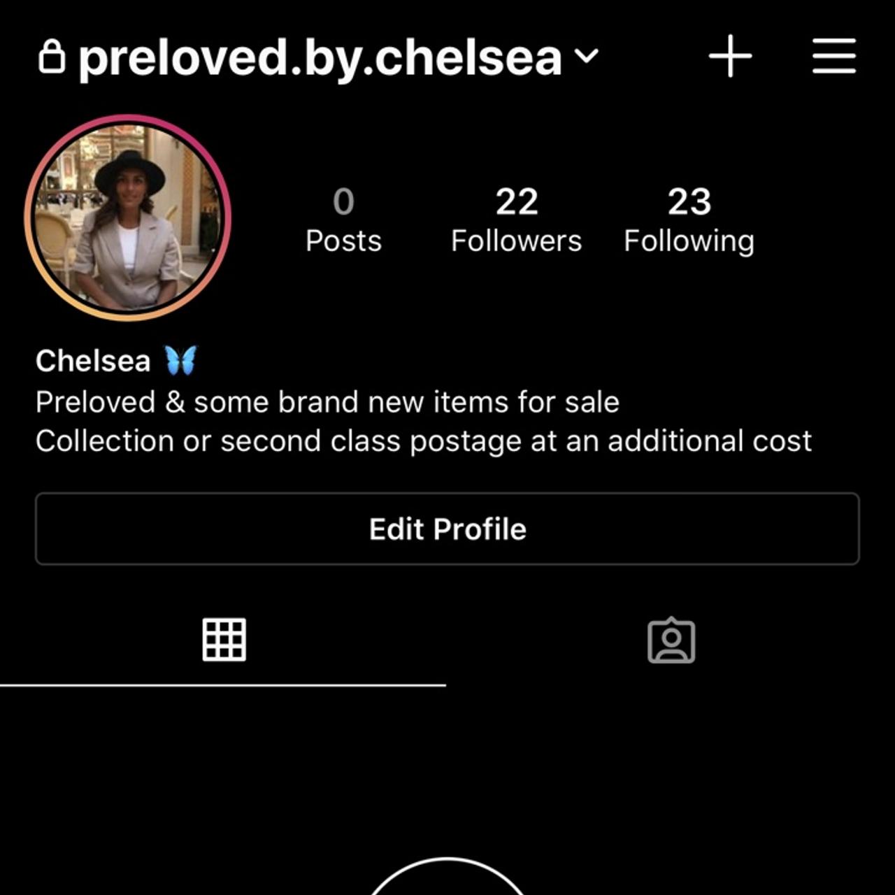 item listed by chelseapereen