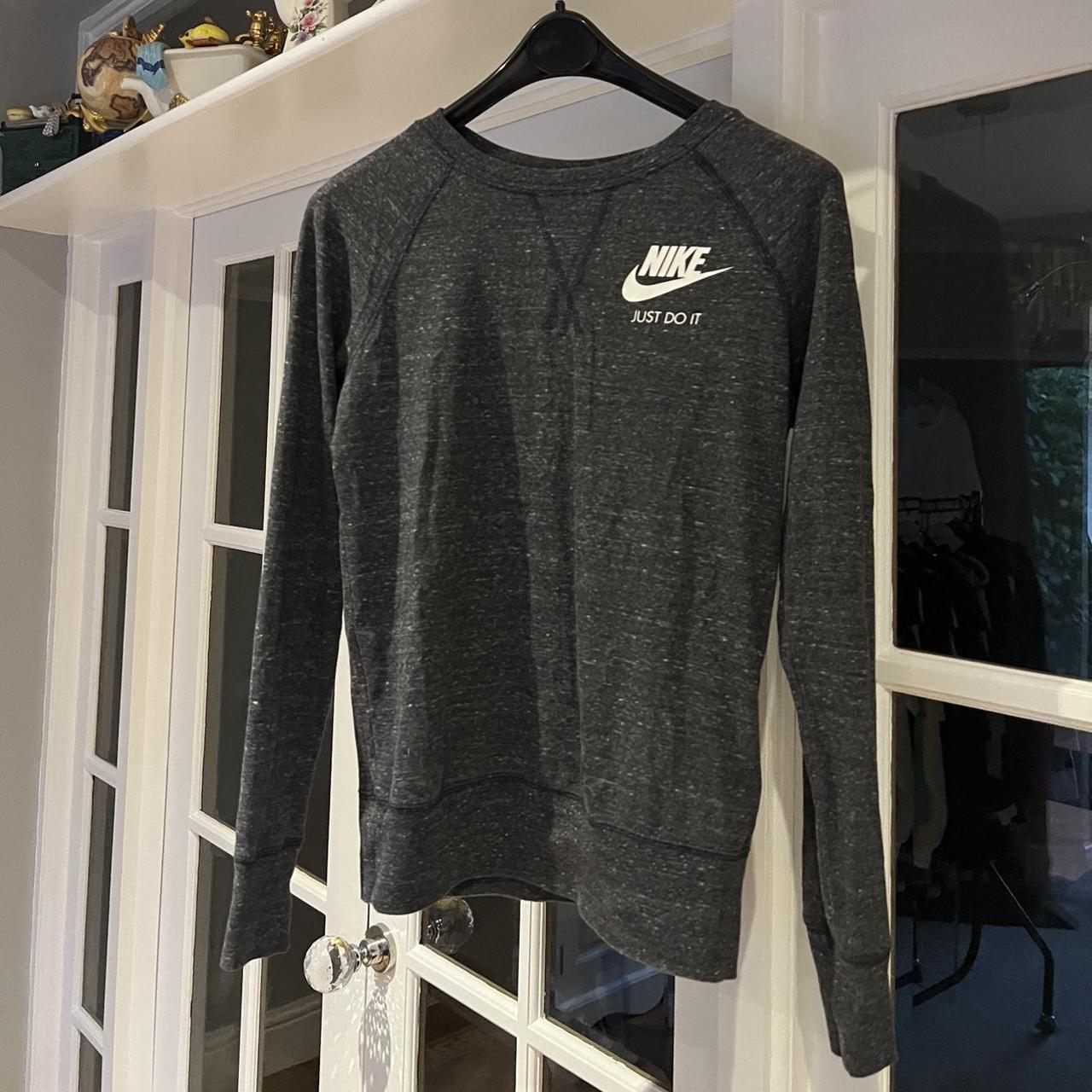 womensnike sweatshirt