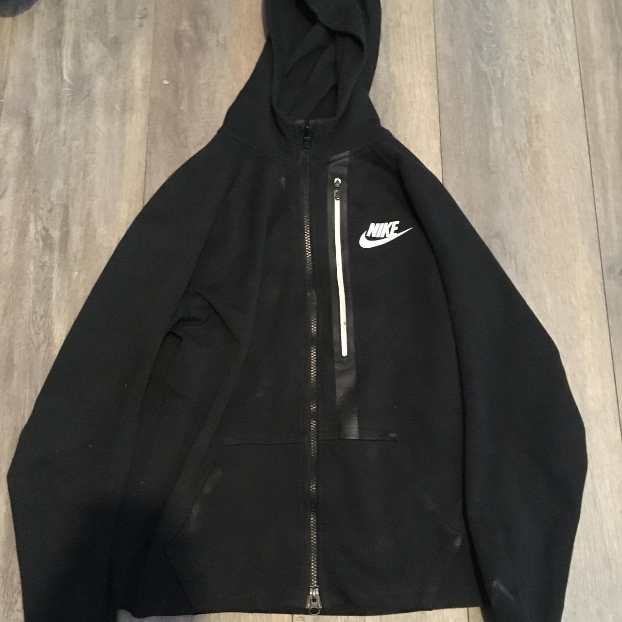 Nike zip up hoodie Small mans Msg before buying - Depop