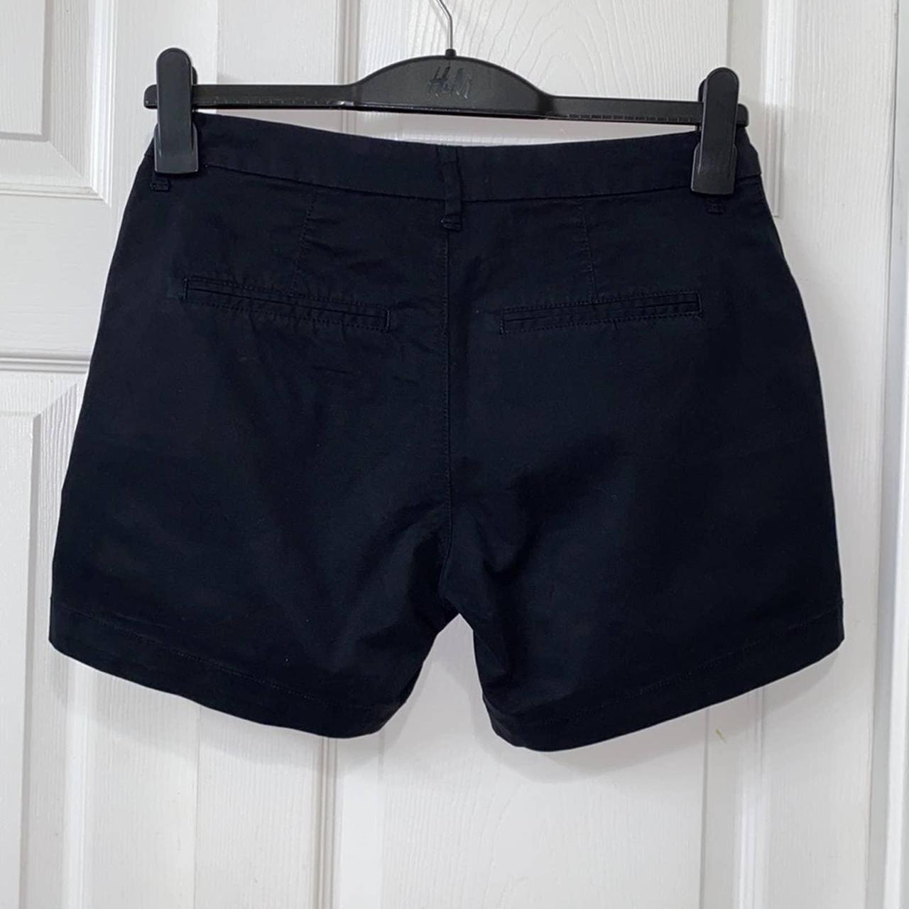 Old Navy Women's Black Shorts | Depop