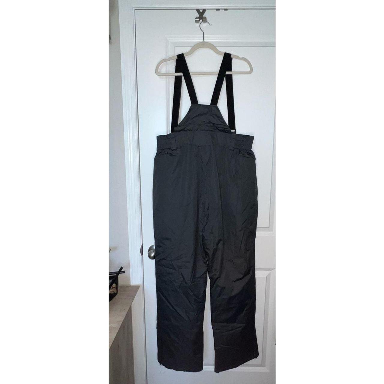 The Dusk Mens Ski Pants are designed in a... Depop