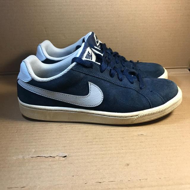 nike court majestic suede