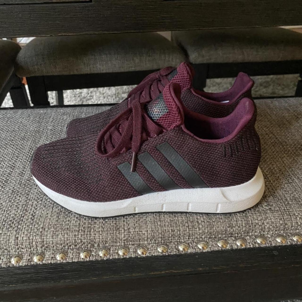 Adidas swift outlet run burgundy womens