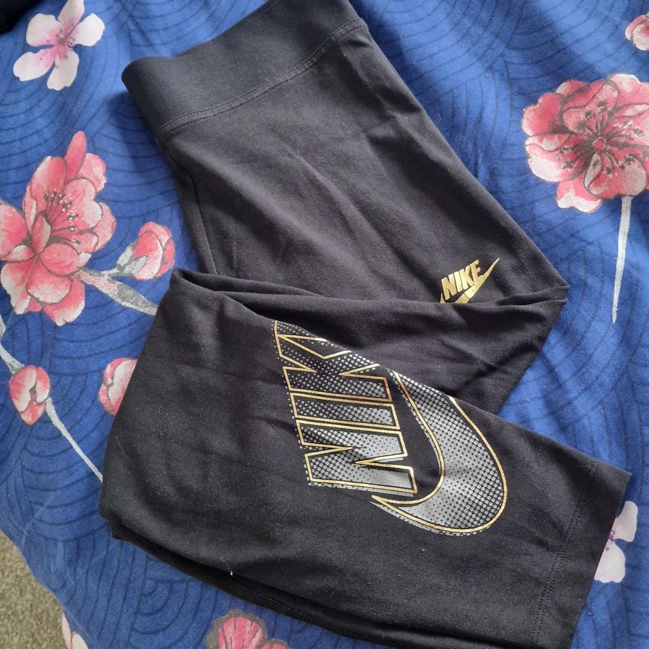 Nike Women's Leggings Depop